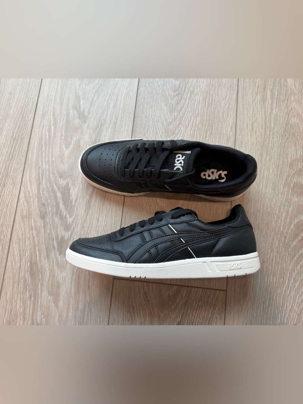 ASICS Japan S Mens 6.5 / Women's 8 Black Leather Low Top Sneakers 1193A132